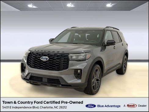 Used 2025 Ford Explorer ST-Line w/ ST-Line Street Pack AWD/4WD image 1