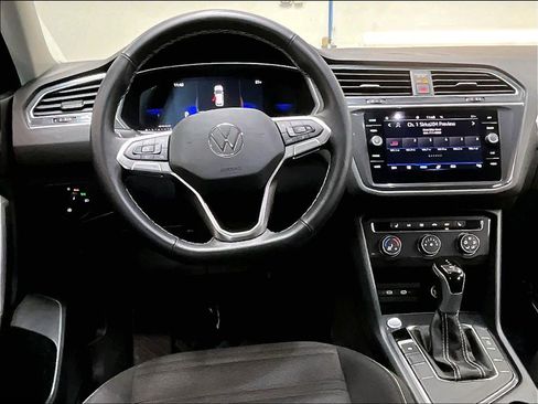 Used 2024 Volkswagen Tiguan S image 7