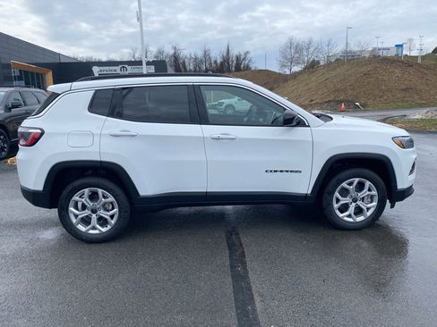 New 2026 Jeep Compass Latitude AWD/4WD image 2