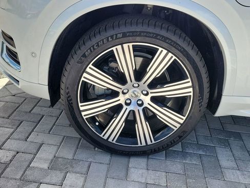 Used 2021 Volvo XC90 T8 Inscription w/ Lounge Package AWD/4WD image 13
