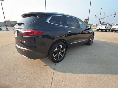 Used 2018 Buick Enclave Premium w/ Trailering Package AWD/4WD image 12