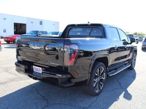 New 2025 GMC Sierra EV Denali image 5