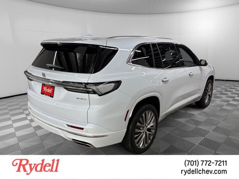 Used 2026 Buick Enclave Avenir w/ Super Cruise Package AWD/4WD image 5
