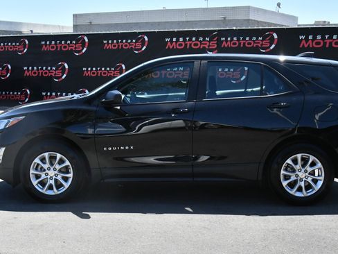 Used 2021 Chevrolet Equinox LS FWD image 4