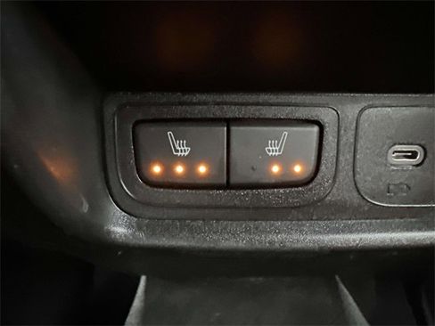 Used 2020 Cadillac XT4 Premium Luxury image 33