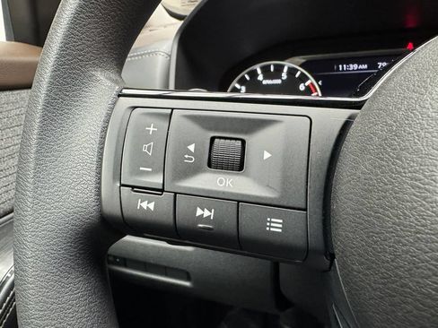 Used 2023 Nissan Rogue SV AWD/4WD image 15