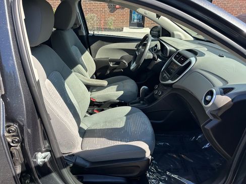 Used 2020 Chevrolet Sonic LT FWD image 19