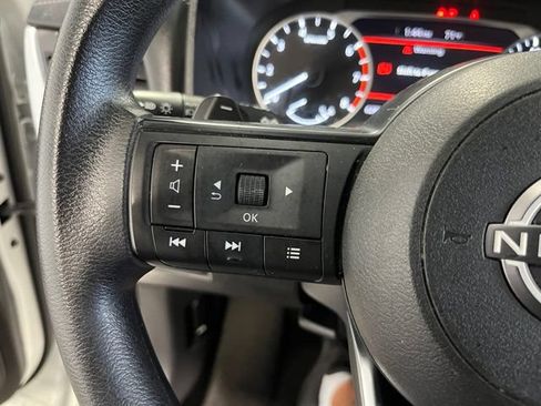 Used 2024 Nissan Rogue S FWD image 26