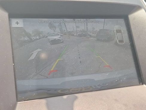 Used 2016 Ford Edge Titanium w/ Technology Package AWD/4WD image 16