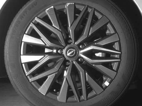 Used 2025 Nissan Altima 2.5 SV image 13