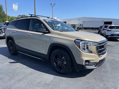 Certified 2022 GMC Terrain AT4 w/ Infotainment Package II AWD/4WD image 8