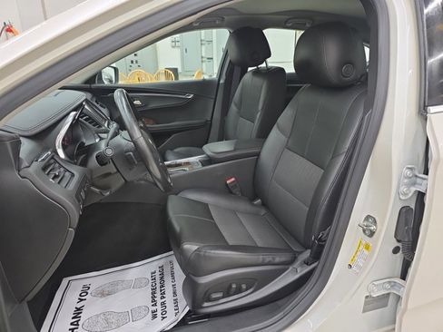 Used 2014 Chevrolet Impala LT w/ Convenience Package FWD image 7