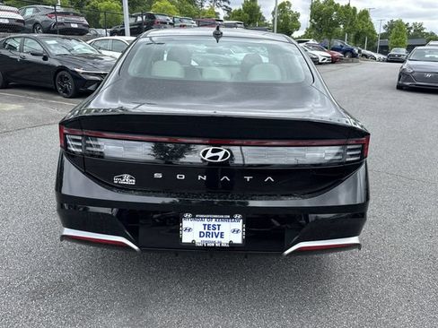 New 2026 Hyundai Sonata SEL FWD image 6