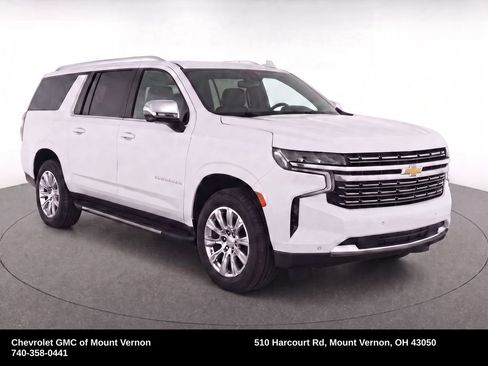 Used 2024 Chevrolet Suburban Premier AWD/4WD image 22