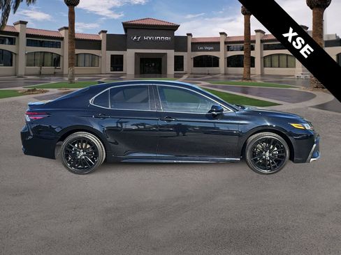Used 2024 Toyota Camry XSE FWD image 9