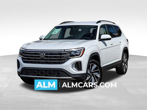Used 2025 Volkswagen Atlas SE FWD image 1