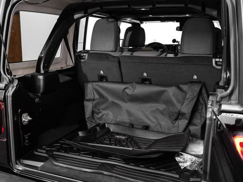 Used 2024 Jeep Wrangler Unlimited Rubicon image 56