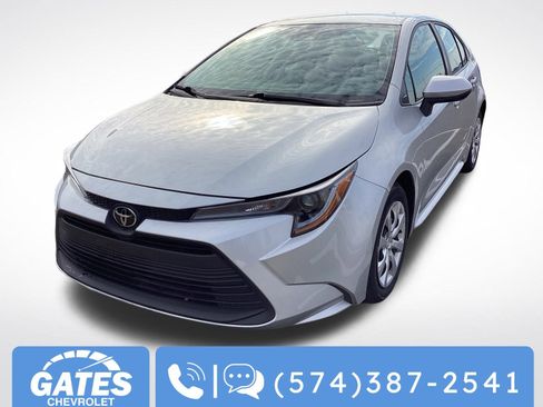 Used 2024 Toyota Corolla LE image 5