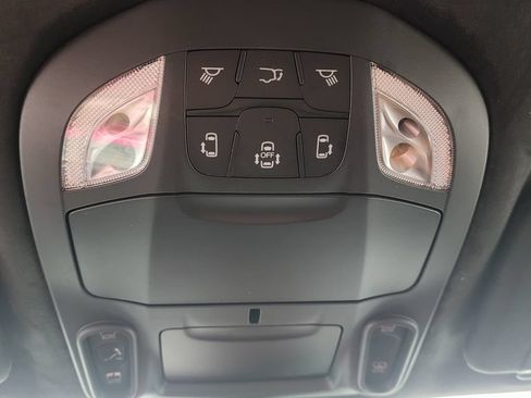 New 2026 Chrysler Pacifica Pinnacle FWD image 23