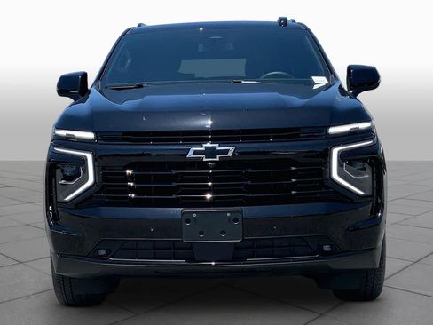 Used 2025 Chevrolet Suburban RST w/ Comfort Package AWD/4WD image 4