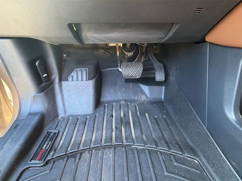 Used 2023 Nissan Pathfinder Platinum w/ Cargo Package image 30