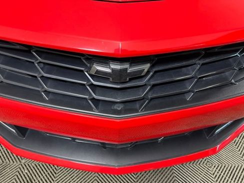 Used 2022 Chevrolet Camaro LT w/ RS Package image 9