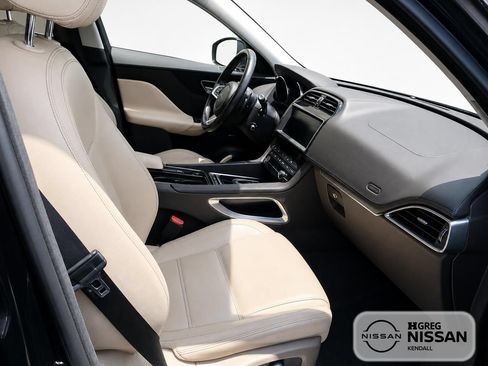 Used 2020 Jaguar F-PACE Prestige AWD/4WD image 9