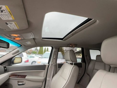 Used 2009 Jeep Grand Cherokee Overland image 8