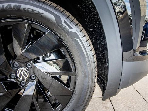 New 2026 Volkswagen Atlas SE image 22