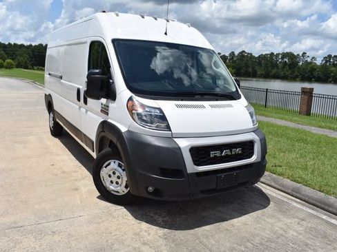 Used 2021 RAM ProMaster 2500 w/ Convenience Group FWD image 2