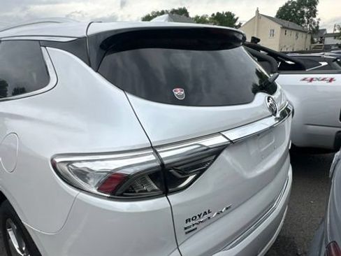 Used 2023 Buick Enclave Avenir w/ Avenir Technology Package AWD/4WD image 4