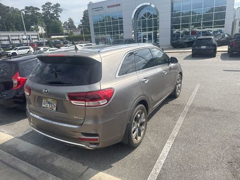 Used 2016 Kia Sorento SX FWD image 9