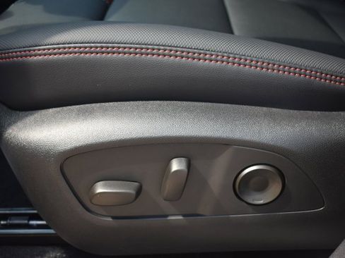 New 2026 Chevrolet Traverse RS w/ LPO, Floor Liner Package AWD/4WD image 14