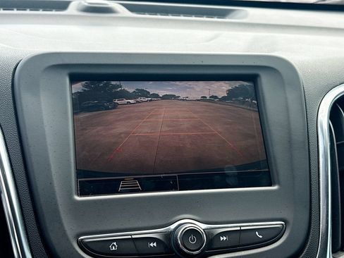 Used 2024 Chevrolet Equinox LS FWD image 13