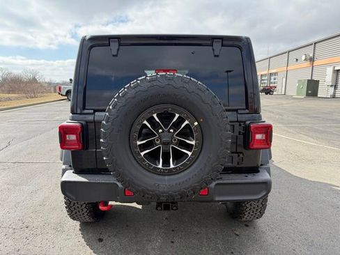 New 2026 Jeep Wrangler Unlimited Rubicon w/ Xtreme 35 Tire Package image 8
