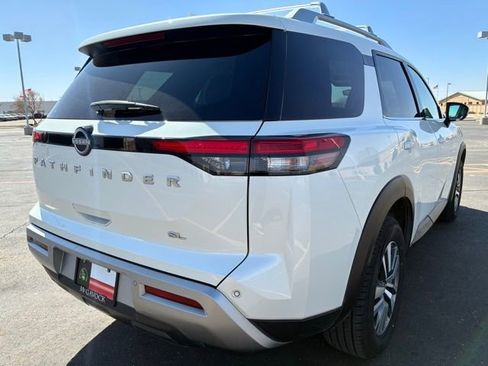 Certified 2023 Nissan Pathfinder SL image 6