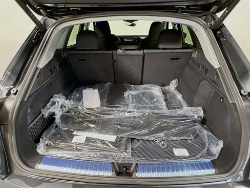 New 2025 Audi Q5 Premium Plus image 24