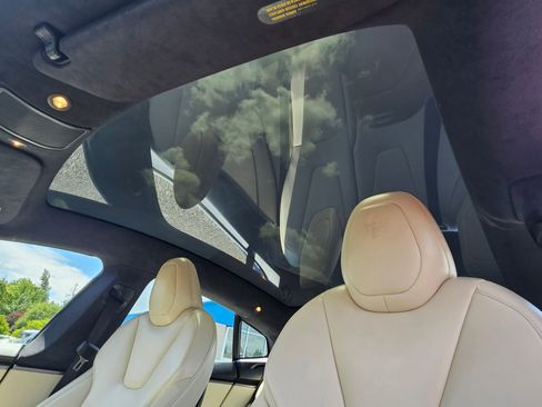 Used 2020 Tesla Model S Long Range Plus AWD/4WD image 21