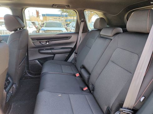 Used 2025 Honda CR-V Sport image 11