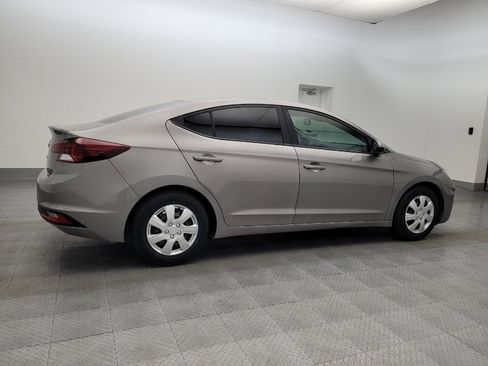 Used 2020 Hyundai Elantra SE w/ Cargo Package (C1) image 10