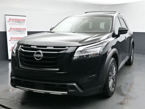 Used 2023 Nissan Pathfinder SL w/ SL Premium Package image 4