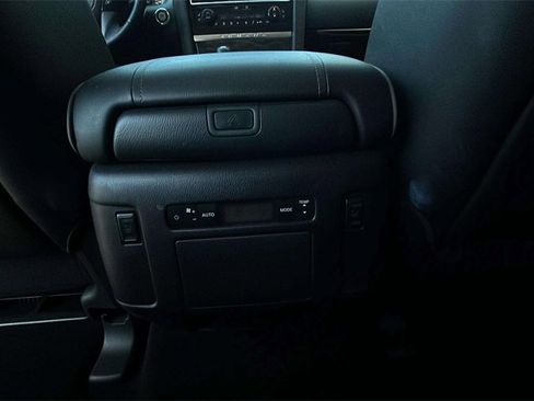 Used 2024 Nissan Armada Platinum w/ Cargo Package image 20