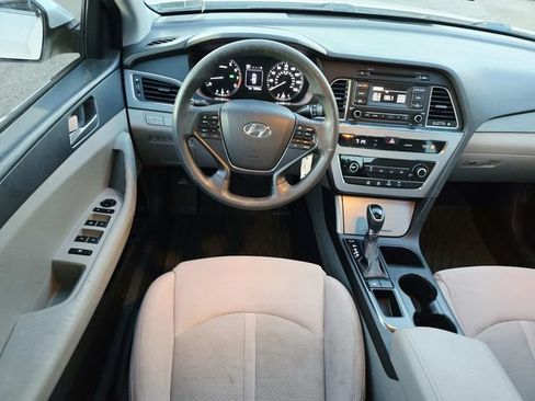 Used 2017 Hyundai Sonata SE FWD image 7