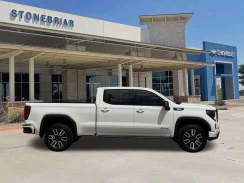 Used 2024 GMC Sierra 1500 AT4 w/ AT4 Premium Package AWD/4WD image 4