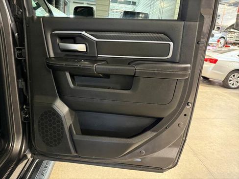 Certified 2025 RAM 2500 Big Horn AWD/4WD image 14