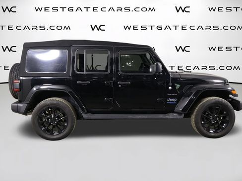 Used 2022 Jeep Wrangler Unlimited Sahara w/ Cold Weather Group AWD/4WD image 45