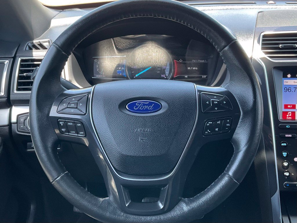Used 2019 Ford Explorer Limited w/ Class III Trailer Tow Package FWD image 40