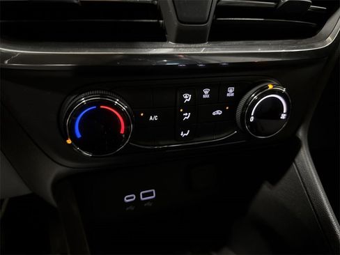 Used 2024 Buick Encore GX Preferred w/ Advanced Technology Package image 15