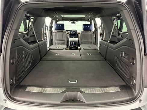 Used 2025 GMC Yukon XL Denali Ultimate AWD/4WD image 49