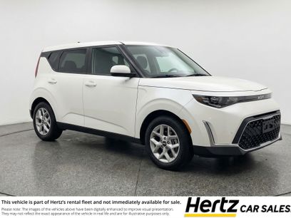 Used 2025 Kia Soul LX w/ LX Technology Package